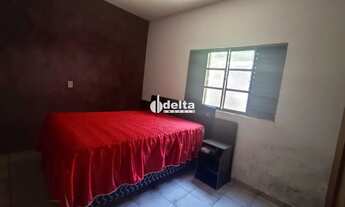 Imagem 7: Casa com 3 quartos sendo 1 suite disponível para venda no bairro Santa Mônica em Uberlândi