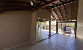 Imagem 4: Excelente casa mobiliada de 4 dormitórios no bairro Carianos!