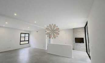 Imagem 7: Casa térrea alto padrão em Santa Felicidade com 3 quartos, amplo terreno e 4 vagas