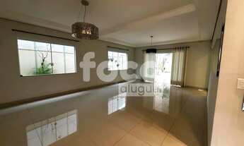 Imagem 2: Casa em condomínio fechado em uma das melhores regiões da cidade