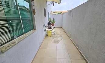 Imagem 2: Área Privativa com Armários Planejados - BH - Santa Amélia - 3 Quartos (1 Suíte) - 2 Vagas