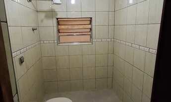 Imagem 6: Aluga - se Casa Grande, 2 Vagas, 2 Quartos.