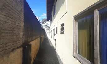 Imagem 6: Casa com kitnetes à venda no bairro Santo Antônio em Joinville-SC por R$830.000,00