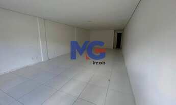 Imagem 2: Prédio Comercial/Industrial à Venda em Montese, Fortaleza Financiamento Disponível