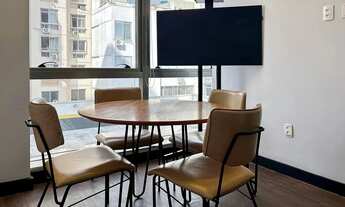 Imagem: Escritório lindamente projetado para 5