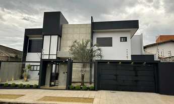 Imagem: Belissímo sobrado zona 4