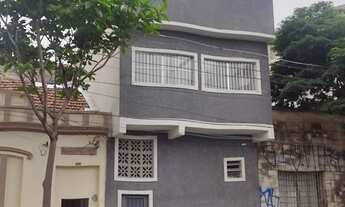 Imagem: Prédio com 12 apartamentos