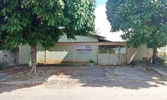 Imagem: Casa com 02 quartos, 3 vagas de garagem