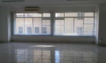 Imagem 3: Belo conjunto comercial, com espaço amplo