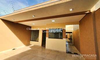 Imagem 3: LINDO IMÓVEL COM 03 DORMITÓRIOS E CÔMODOS AMPLOS