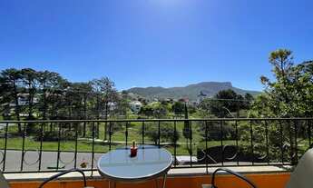 Imagem 3: Casa em frente ao Lago na Pedra Branca, com 3 quartos sendo 1 suíte, escritório, piscina.