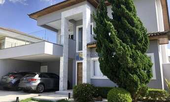 Imagem 2: Sobrado Totalmente Reformado com Linda Piscina Ensolarado na Parte mais Alta e Tranquila d