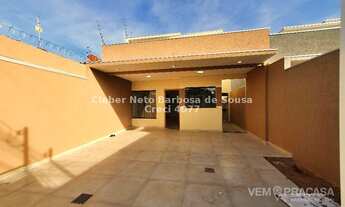 Imagem 2: LINDO IMÓVEL COM 03 DORMITÓRIOS E CÔMODOS AMPLOS