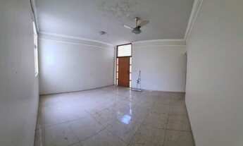 Imagem 4: Casa para venda tem 150 metros quadrados com 3 quartos em Santa Mônica - Uberlândia - Mina