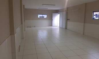 Imagem 2: Ponto comercial perto da Via parque