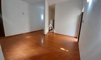 Imagem 5: Excelente casa na Glória reformada! 2 quartos com suíte e área externa!