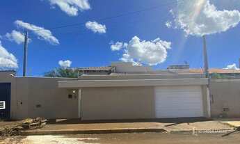 Imagem: Casa com 3 dormitórios para alugar, 168