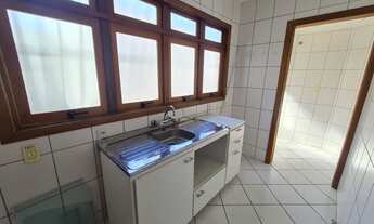 Imagem 5: Apartamento para aluguel possui 75 metros quadrados com 2 quartos em Petrópolis - Porto Al