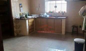 Imagem 8: Casa 3 dormitórios em Bairro Nobre