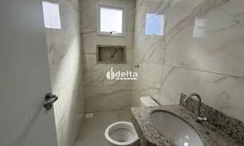 Imagem 6: Apartamento com 2 quartos sendo 1 suíte disponível para venda no bairro Santa Mônica em Ub