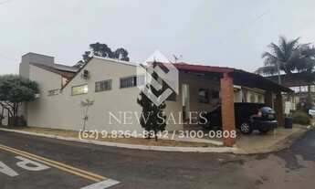 Imagem: Casa em Condominio com 4 Quartos sendo 1