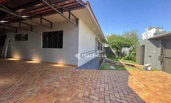 Imagem 2: Casa semi Mobiliada para locação Comercial ou Residencial por R$7.000,00 na Rua Joaquim Tá