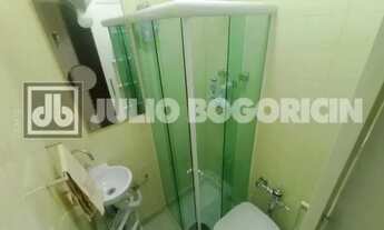 Imagem 13: COPACABANA - POSTO 4 - RUA COBIÇADA - REFORMADO - 3 QUARTOS COM VAGA - 130M2