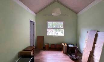 Imagem 7: Imóvel com Área Verde e Localização Reservada Próximo ao Centro do Bairro por R$ 820.000