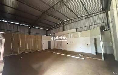 Imagem 3: Galpão comercial disponível para locação no bairro Jardim Europa em Uberlândia-MG