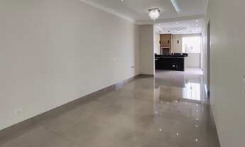 Imagem 3: Casa com piscina em Maringá 3 quartos sendo 1 suíte