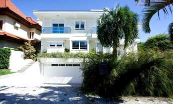 Imagem: Casa com 4 quartos sendo suítes à venda