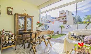 Imagem 4: Conheça esta linda casa, com arquitetura contemporânea e diferenciada moderna