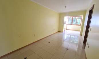 Imagem 3: Apartamento para aluguel possui 75 metros quadrados com 2 quartos em Petrópolis - Porto Al