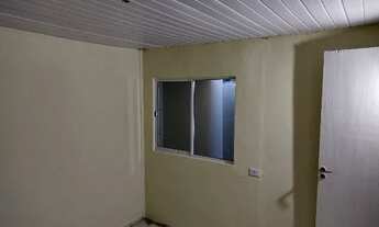 Imagem 3: Casa com 2 quartos sala cozinha conceito aberto, banheiro recém reformada vila Guaíra 1471