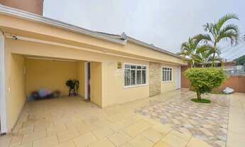 Imagem: Residência com 03 dormitórios, terreno