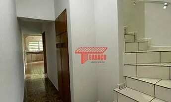 Imagem 6: Sobrado para aluguel possui 160 metros quadrados com 3 quartos