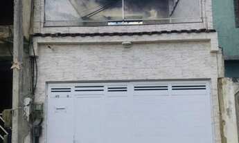 Imagem: Casa de 2 quartos com quintal e garagem