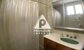 Imagem 5: Laranjeiras- 3 quartos com dependência e 2 vagas escrituradas!