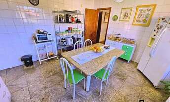 Imagem 2: Casa Linear com Armários Planejados - BH - Santa Amélia - 4 Quartos (2 Suítes) - 5 Vagas