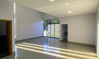 Imagem 7: Casa a venda em condomínio fechado, tem 208 metros quadrados com 3 quartos