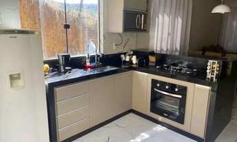 Imagem 7: Casa com quintal grande e gramado