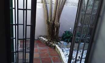 Imagem 6: Casa Mercês - 298 m2 - 5 quartos - Alugo