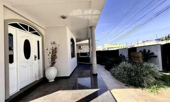 Imagem 3: Casa com 5 Quartos e 5 banheiros à Venda, 369m² no Bairro Praia Comprida