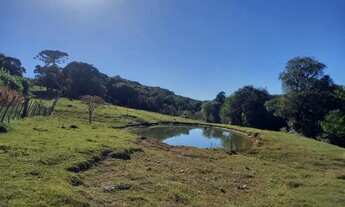 Imagem 2: Chácara com 2 dormitórios próximo ao Parque Stoneland um à venda por R$ 560.000 na Cascata