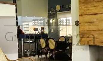 Imagem 4: Oportunidade - Casa Sobrado - Jardim das Indústrias - 5 Dormitórios - 181m²