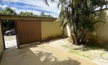 Imagem 4: Aluga-se casa com 3 quartos sendo 1 suítes, Sala , cozinha,Área de serviço coberta, Setor