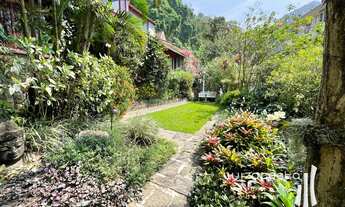 Imagem: Casa de 477 m² com 5 quartos