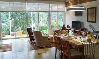 Imagem 4: Belíssimo sobrado Tendo 800 metros de terreno 3 dormitórios 1 suíte e uma área com árvores