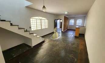 Imagem 3: SOBRADO com 3 quartos (1 suíte) à venda, 250 m² por R$ 370.000 - Centro - Jacareí/SP