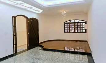 Imagem: Sobrado com 4 dormitórios, sendo 3 Suítes